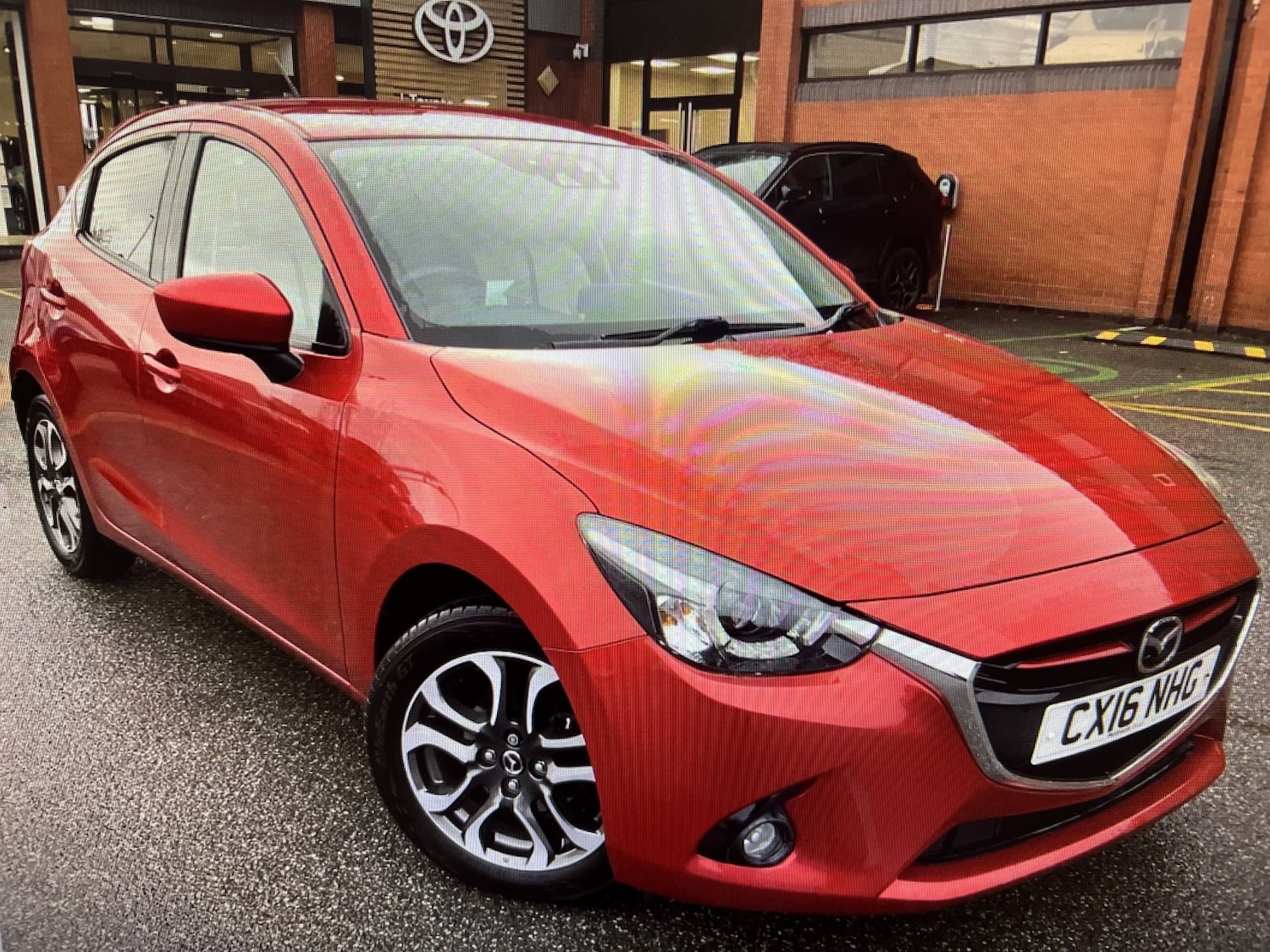 Used Mazda Mazda2 2016 for sale - 76483063: Photo 1