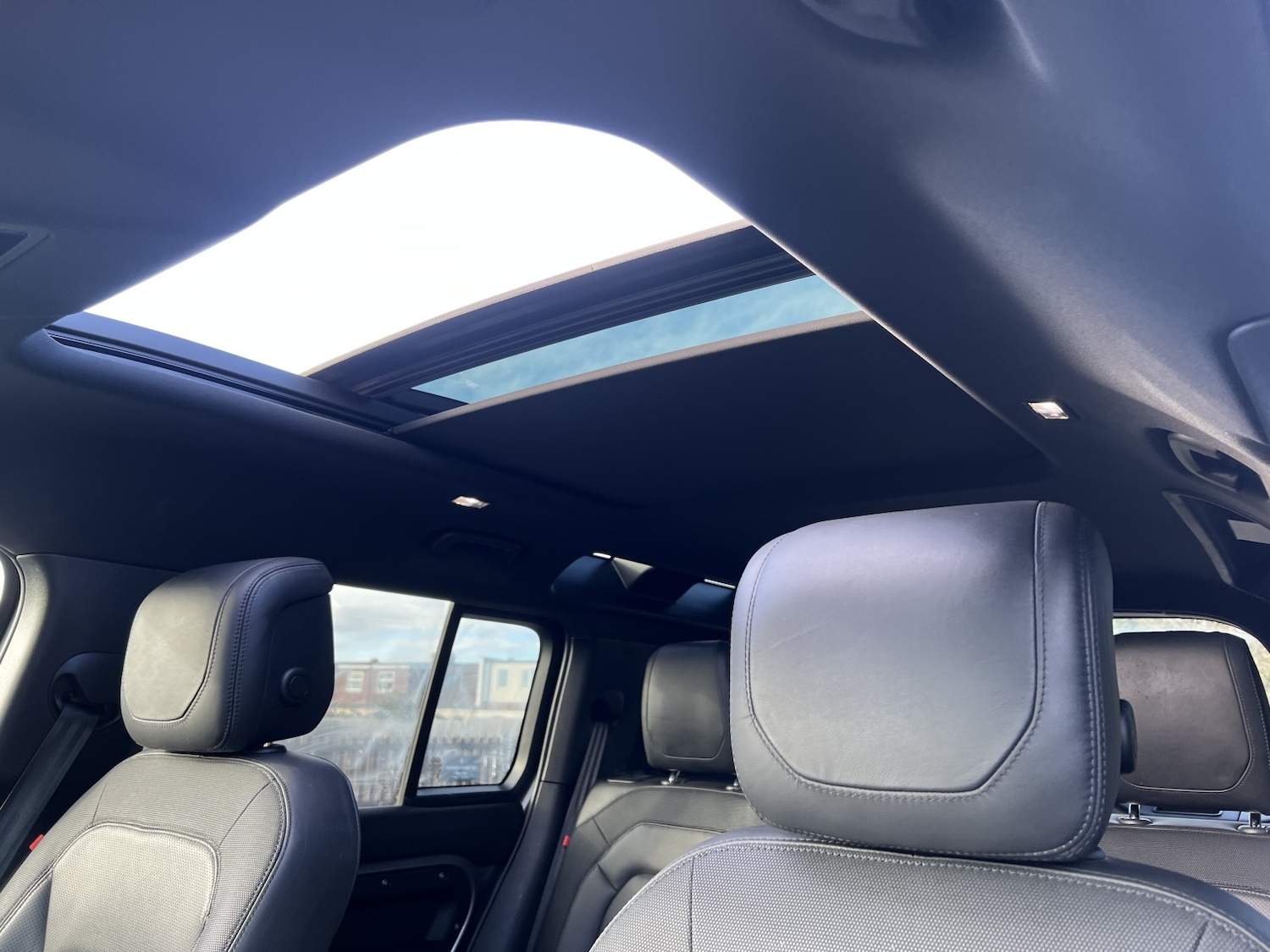 Used Land Rover Defender 110 2023 for sale - 76769802: Photo 16