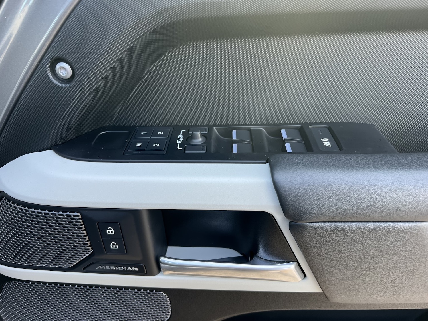 Used Land Rover Defender 110 2023 for sale - 76769802: Photo 31