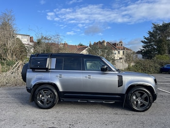 Used Land Rover Defender 110 2023 for sale - 76769802: Photo