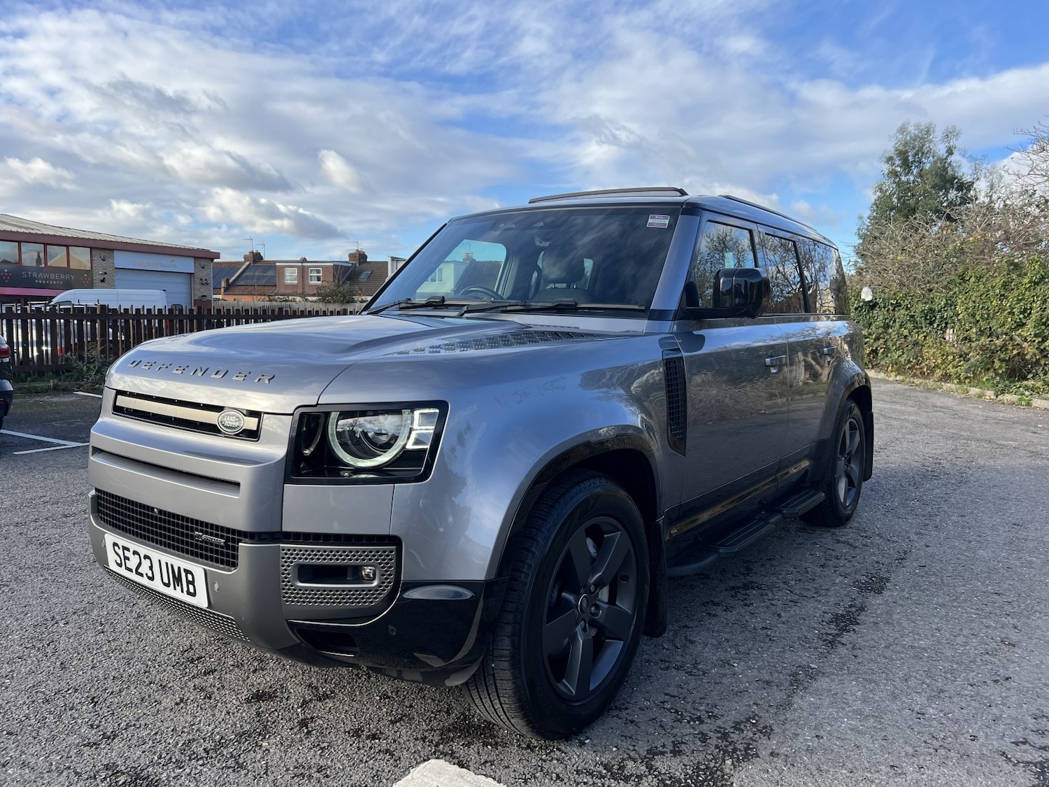 Used Land Rover Defender 110 2023 for sale - 76769802: Photo 6