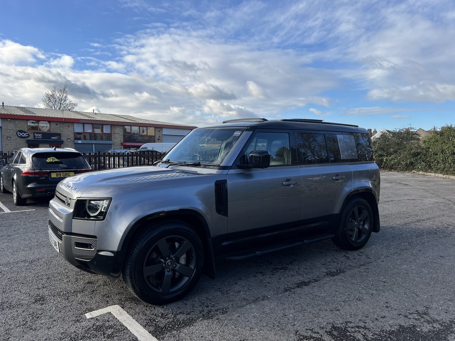 Used Land Rover Defender 110 2023 for sale - 76769802: Photo 7