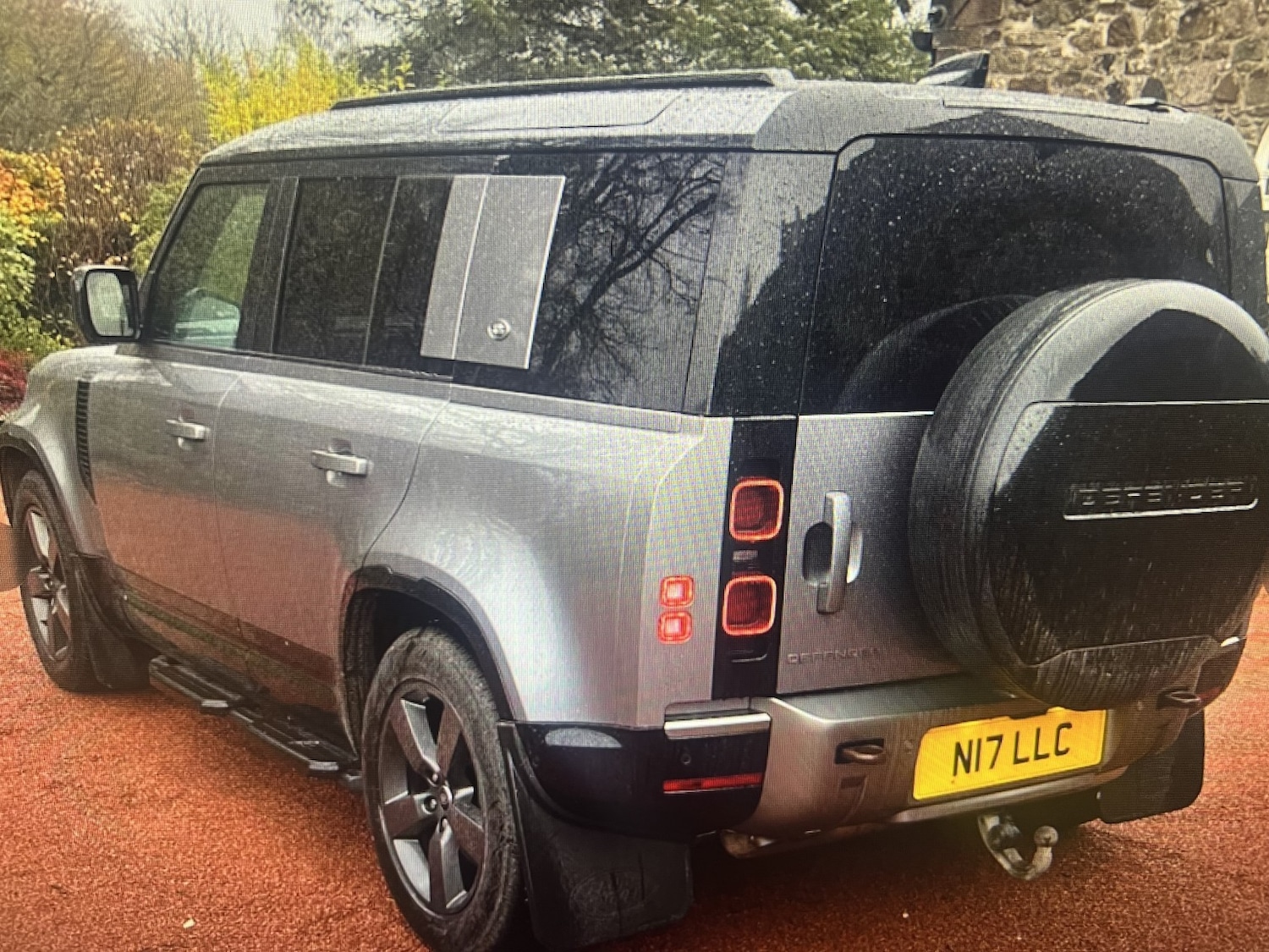 Used Land Rover Defender 2023 for sale - 76583332: Photo 3