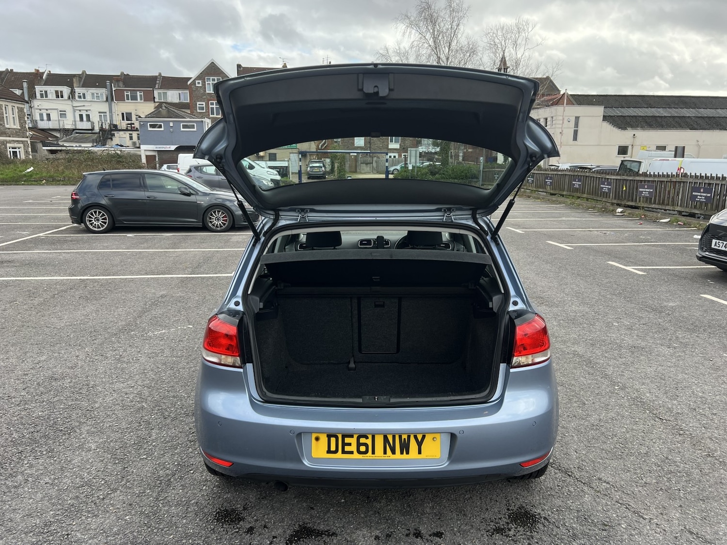 Used Volkswagen Golf 2011 for sale - 77709061: Photo 18