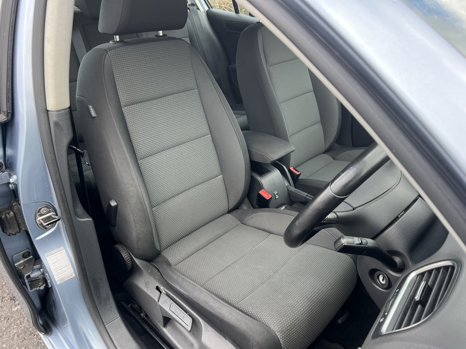 Used Volkswagen Golf 2011 for sale - 77709061: Photo 24