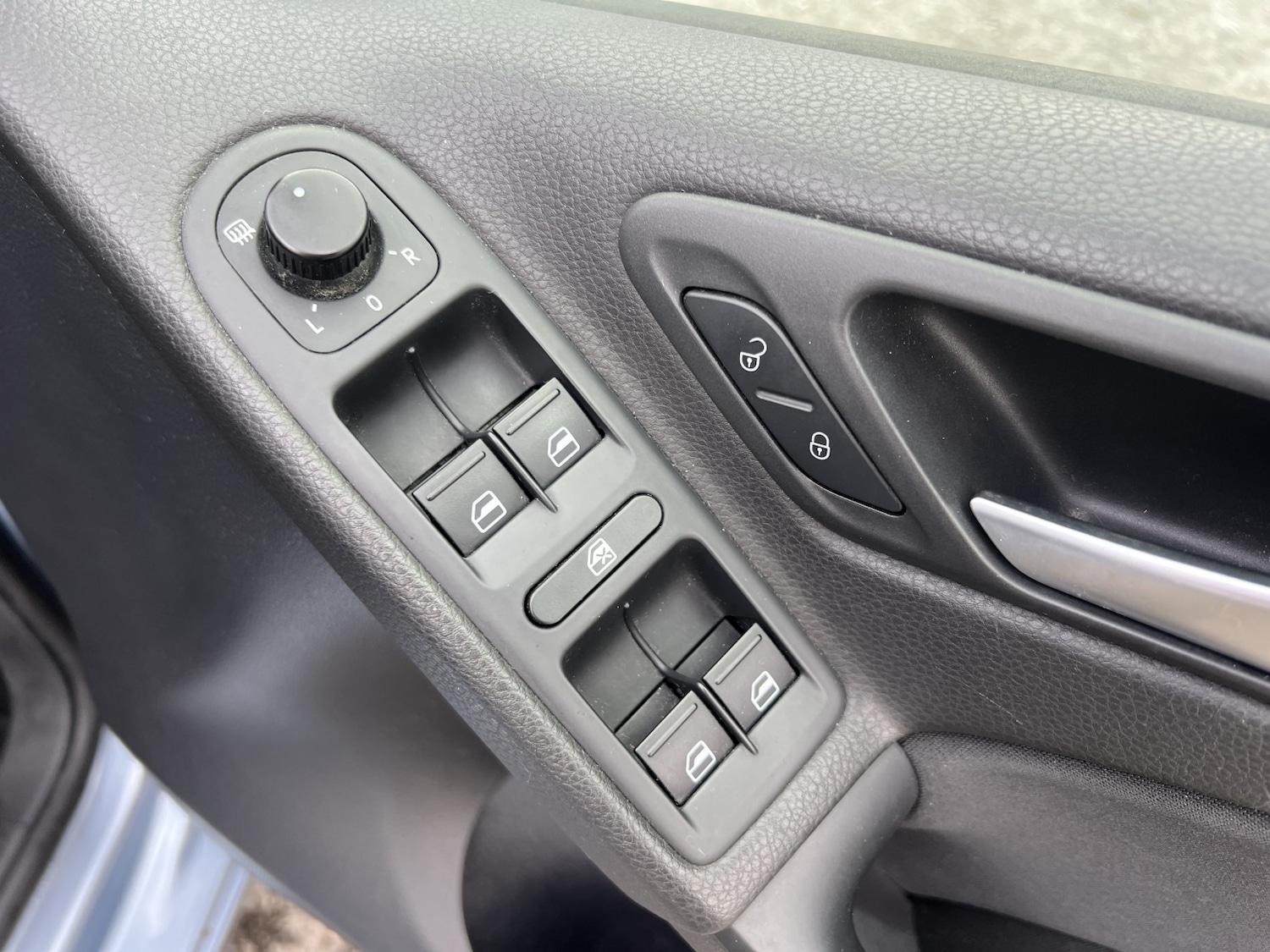 Used Volkswagen Golf 2011 for sale - 77709061: Photo 26