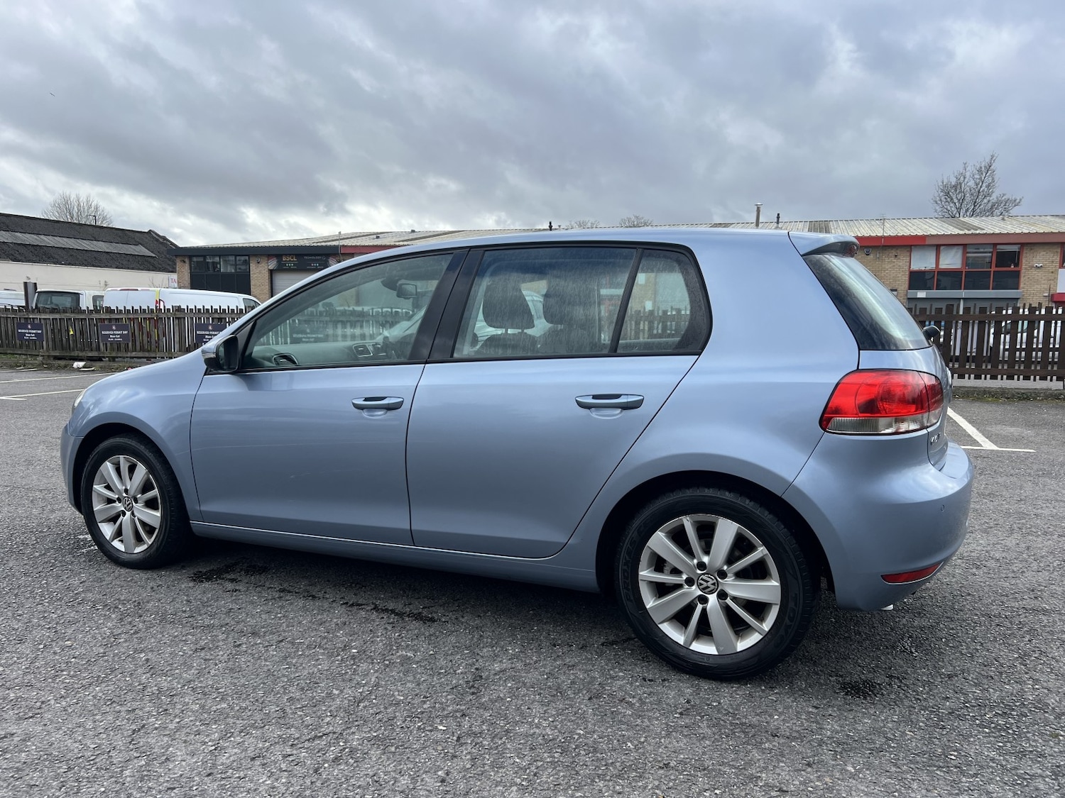 Used Volkswagen Golf 2011 for sale - 77709061: Photo 6
