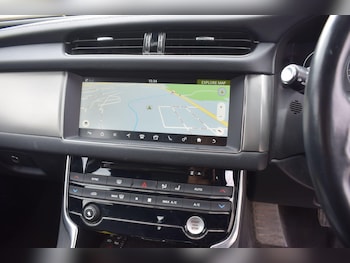 Used Jaguar XF 2018 for sale - 79121814: Photo