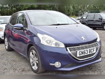 Used Peugeot 208 2013 for sale - 79373398: Photo
