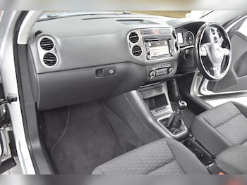Used Volkswagen Tiguan 2011 for sale - 78935320: Photo