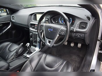 Used Volvo V40 2015 for sale - 78965269: Photo
