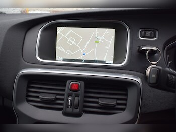 Used Volvo V40 2015 for sale - 78965269: Photo