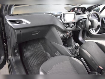 Used Peugeot 208 2015 for sale - 79012153: Photo
