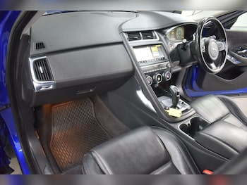 Used Jaguar E-Pace 2019 for sale - 78933672: Photo