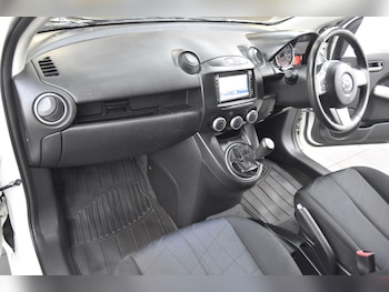 Used Mazda Mazda2 2013 for sale - 78935313: Photo