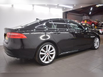 Used Jaguar XE 2015 for sale - 78933784: Photo