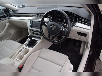Used Volkswagen Passat 2016 for sale - 78933806: Photo