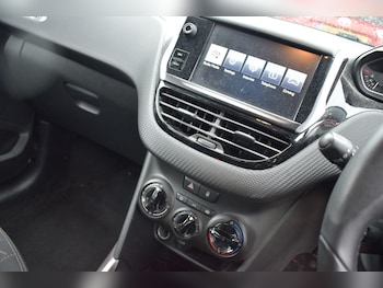 Used Peugeot 2008 2015 for sale - 78934529: Photo