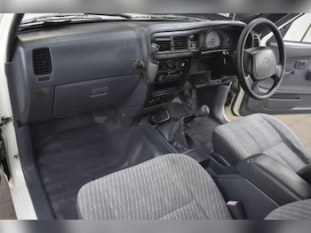 Used Toyota Hilux 2000 for sale - 78935249: Photo