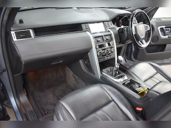 Used Land Rover Discovery Sport 2018 for sale - 78934276: Photo