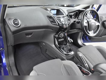 Used Ford Fiesta 2015 for sale - 78935378: Photo