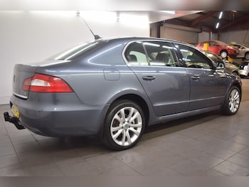 Used Skoda Superb 2009 for sale - 79532883: Photo