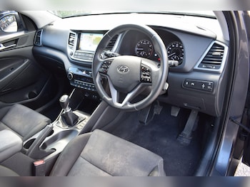 Used Hyundai TUCSON 2017 for sale - 79121697: Photo