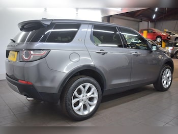 Used Land Rover Discovery Sport 2017 for sale - 79509074: Photo