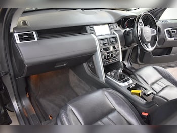 Used Land Rover Discovery Sport 2017 for sale - 79509074: Photo