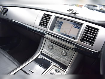 Used Jaguar XF 2010 for sale - 78933825: Photo