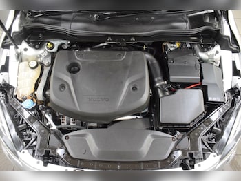 Used Volvo V40 2015 for sale - 79412468: Photo
