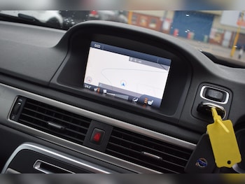 Used Volvo V70 2014 for sale - 78933887: Photo