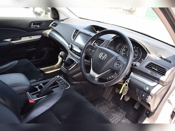 Used Honda CR-V 2015 for sale - 79235802: Photo