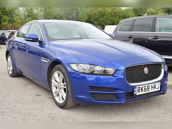 Used Jaguar XE 2018 for sale - 79441813: Photo