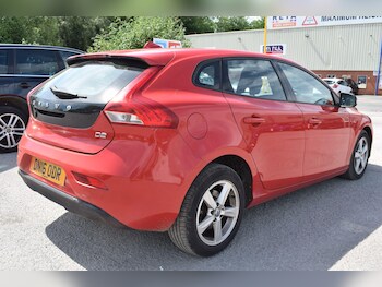 Used Volvo V40 2016 for sale - 79012701: Photo