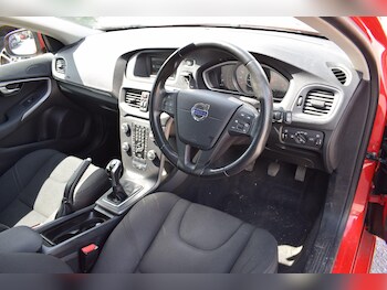 Used Volvo V40 2016 for sale - 79012701: Photo