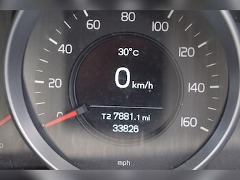 Used Volvo V40 2016 for sale - 79012701: Photo