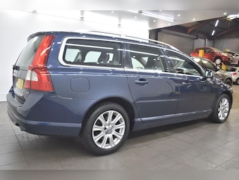 Used Volvo V70 2009 for sale - 78934161: Photo