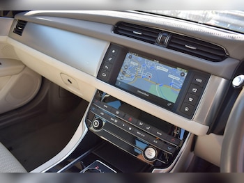 Used Jaguar XF 2016 for sale - 78935090: Photo