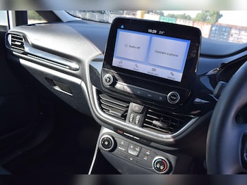 Used Ford Fiesta 2020 for sale - 79325238: Photo