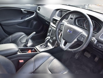 Used Volvo V40 2015 for sale - 78933710: Photo