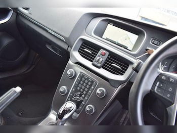 Used Volvo V40 2015 for sale - 78933710: Photo