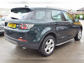 Used Land Rover Discovery Sport 2017 for sale - 78933688: Photo