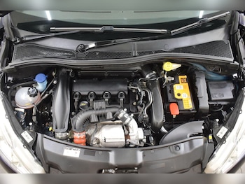 Used Peugeot 208 2013 for sale - 78934247: Photo