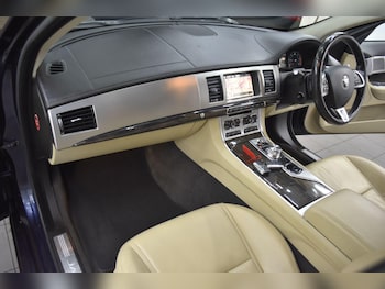 Used Jaguar XF 2015 for sale - 78933709: Photo