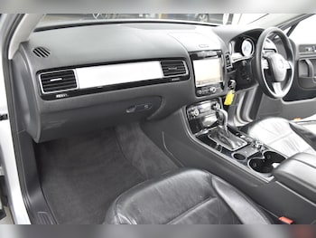 Used Volkswagen Touareg 2011 for sale - 78935264: Photo
