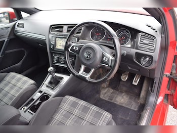 Used Volkswagen Golf 2017 for sale - 79093482: Photo