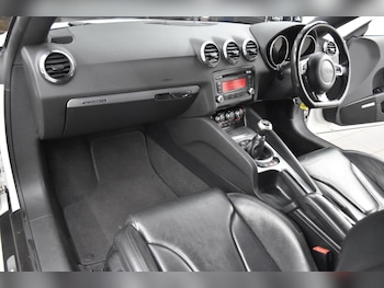 Used Audi TT 2010 for sale - 78934805: Photo