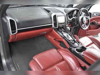 Used Porsche Cayenne 2014 for sale - 78934256: Photo