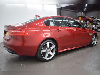 Used Jaguar XE 2017 for sale - 78966074: Photo